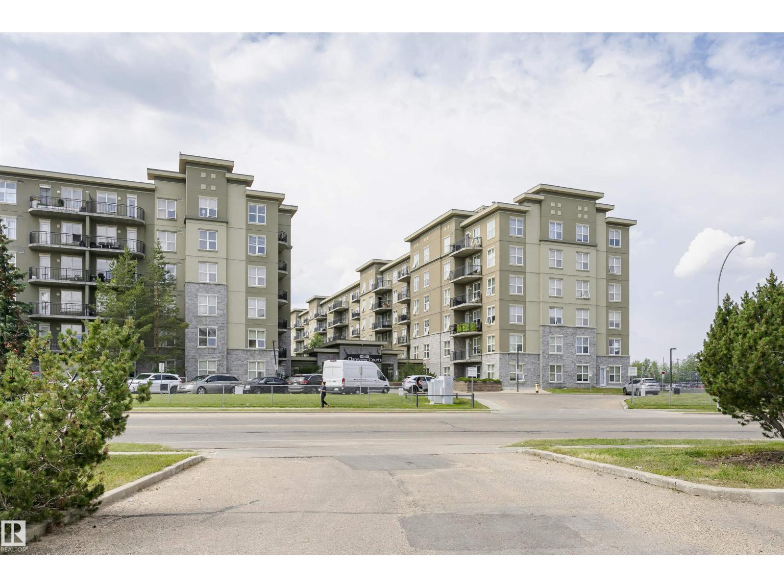 #1-402 4245 139 AV NW