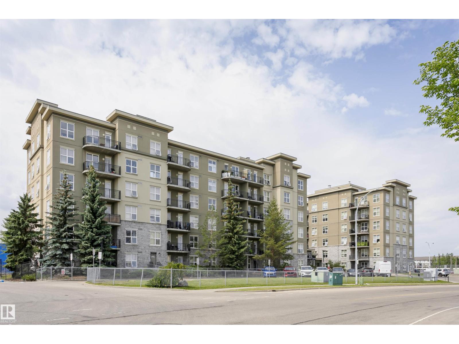 #1-402 4245 139 AV NW