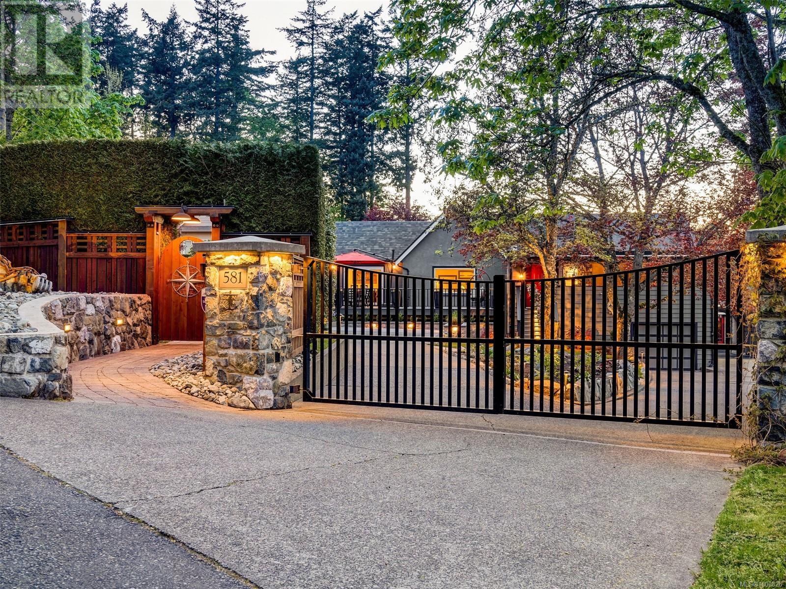 581 Prince Robert Dr