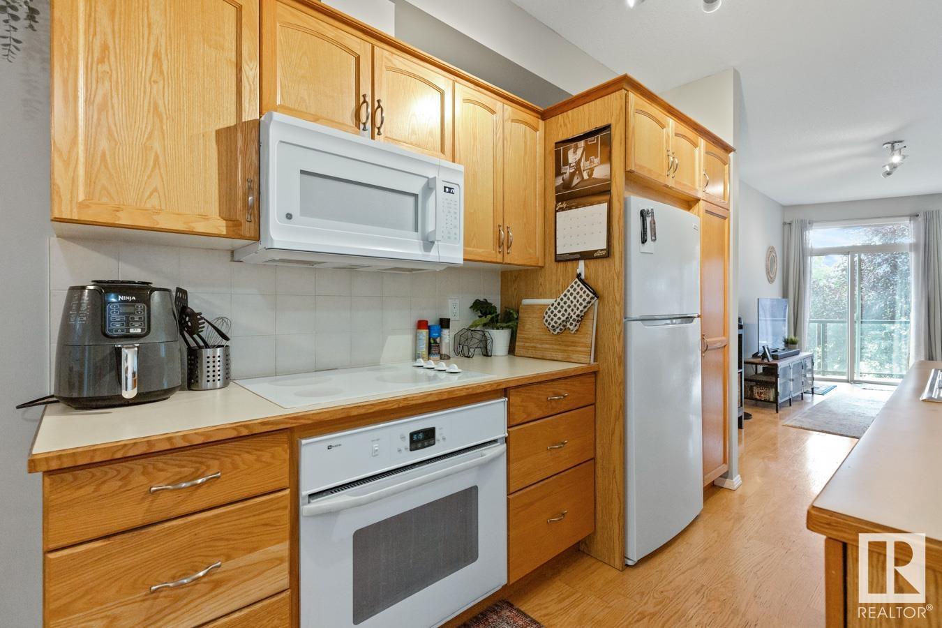 #202 9804 101 ST NW
