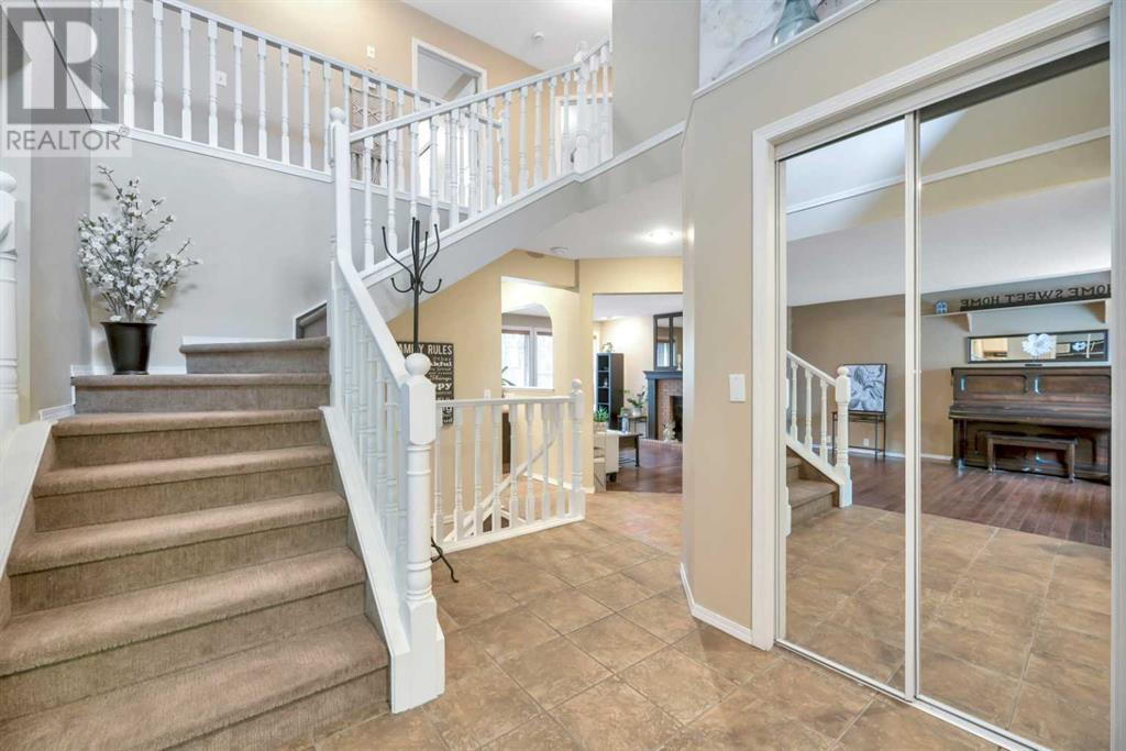 136 Mt Robson Circle SE