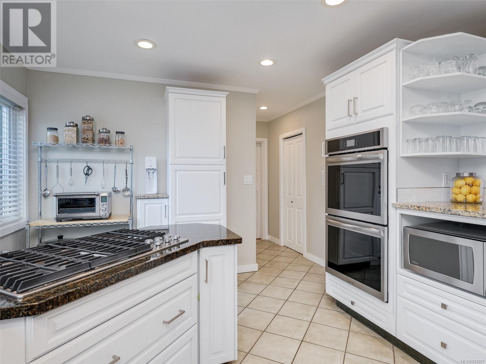 4447 Narvaez Cres