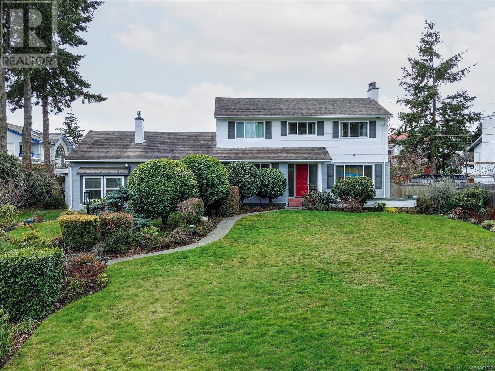 4447 Narvaez Cres