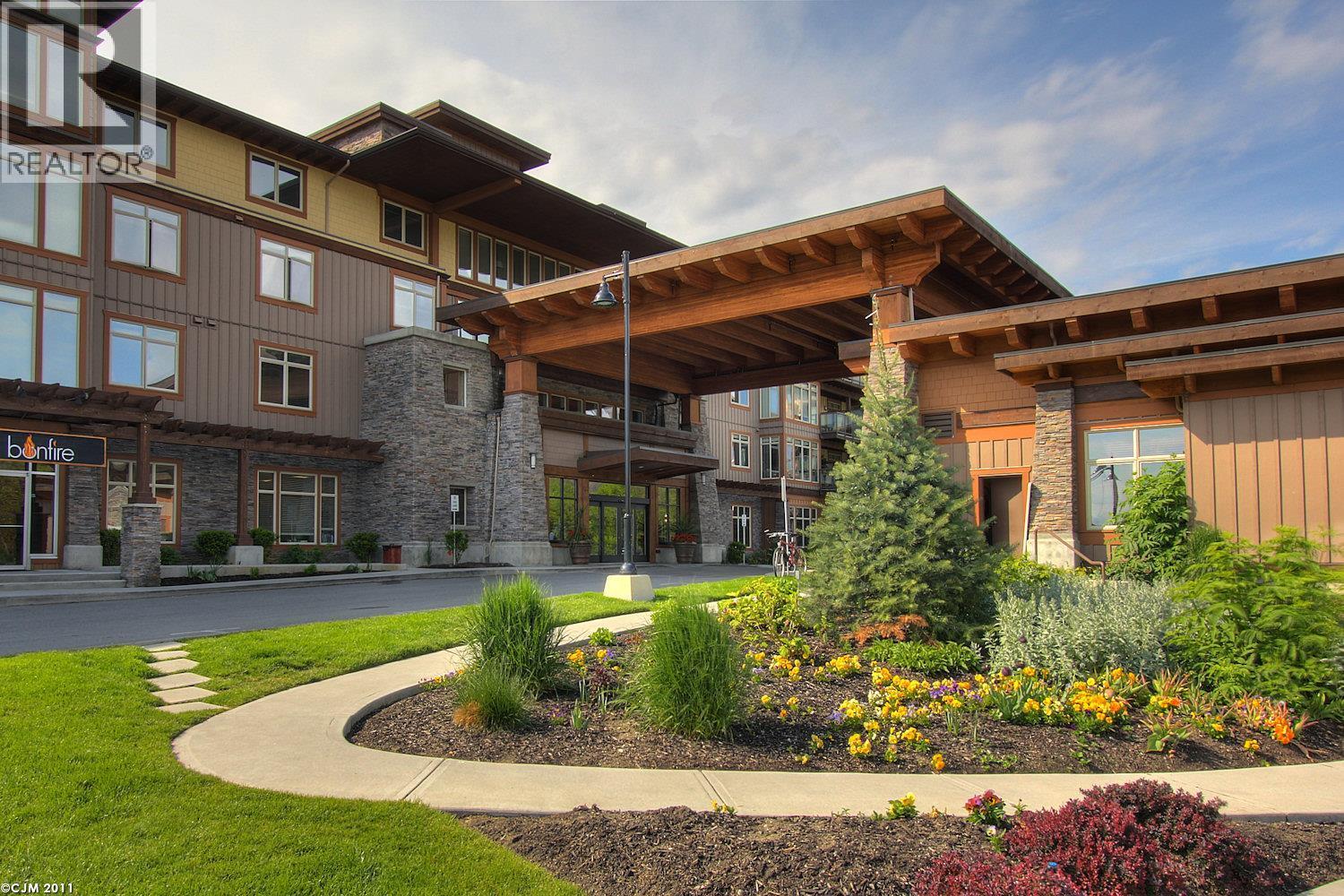 4205 Gellatly Road Unit# 319