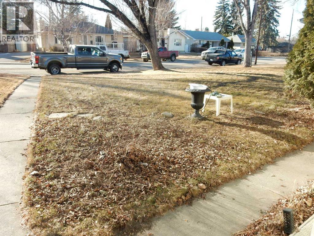 2524 Southwood Drive SE