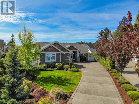 856 Bluffs Dr Qualicum Beach BC V9K0A2
