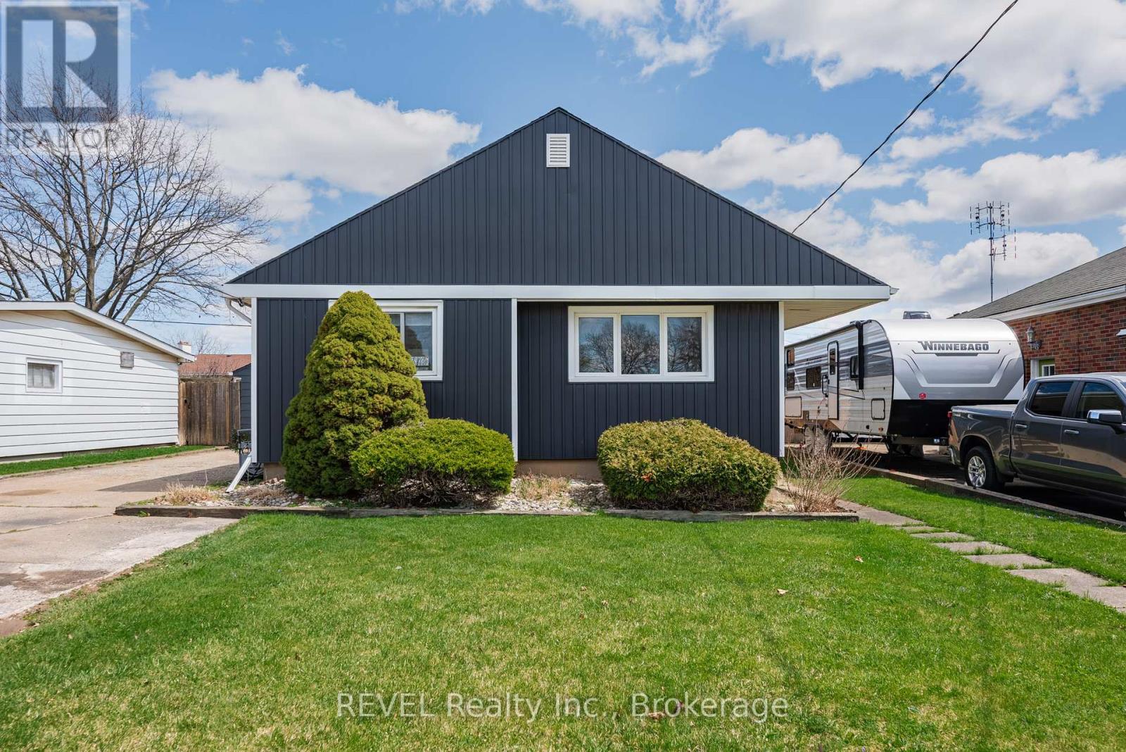 20 WHYTE AVENUE N