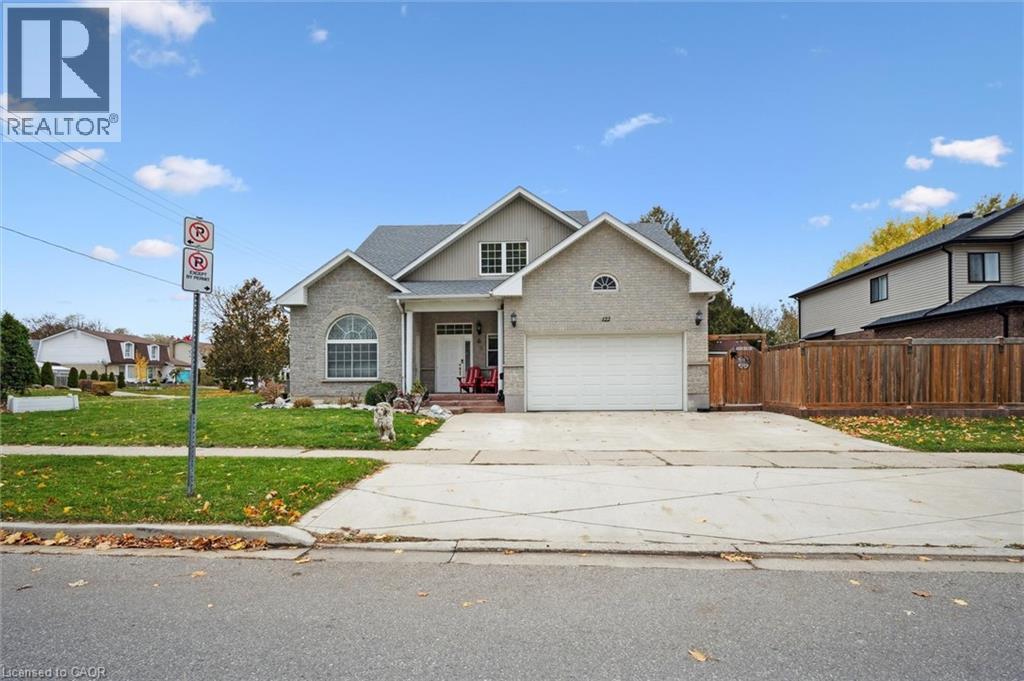 122 GRAND RIVER Boulevard