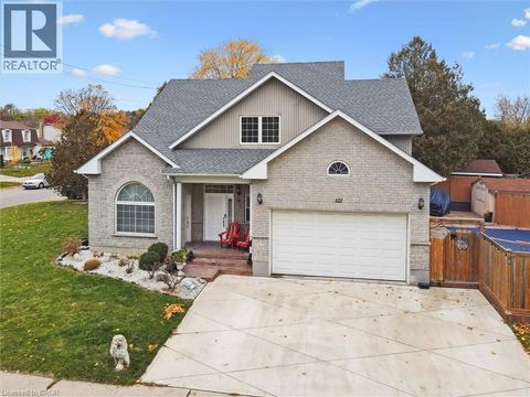 122 GRAND RIVER Boulevard Kitchener ON N2A4E3