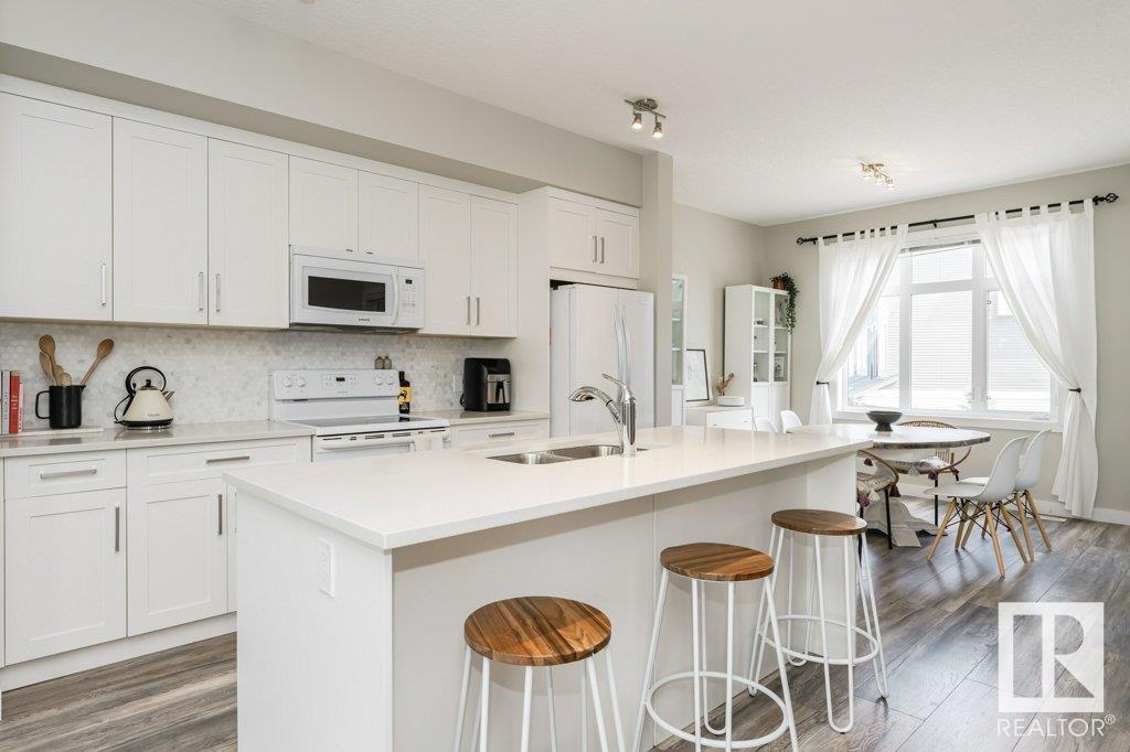 #2 600 BELLEROSE DR
