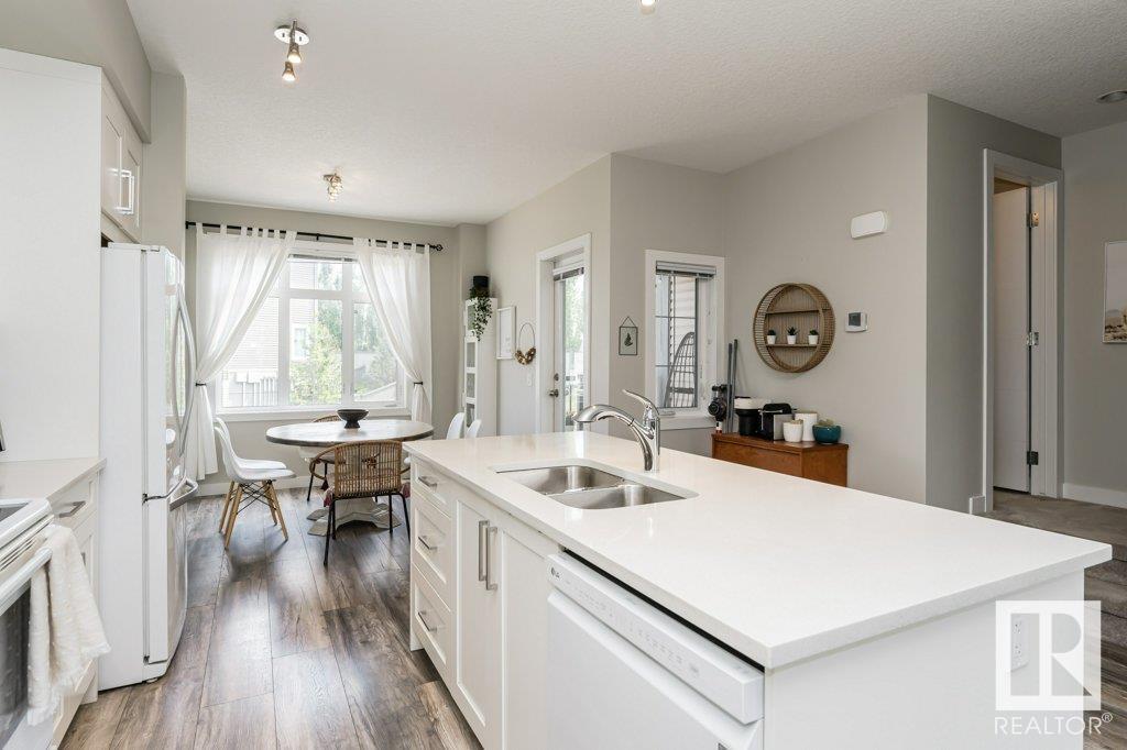 #2 600 BELLEROSE DR
