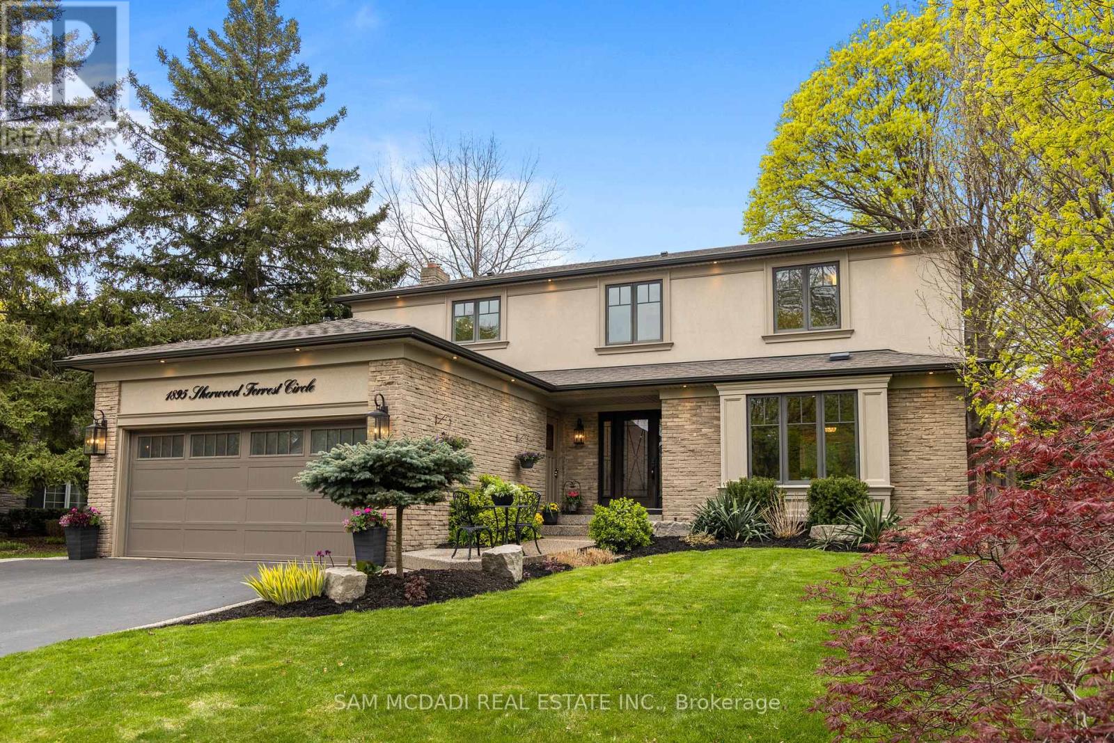 1895 SHERWOOD FORREST CIRCLE