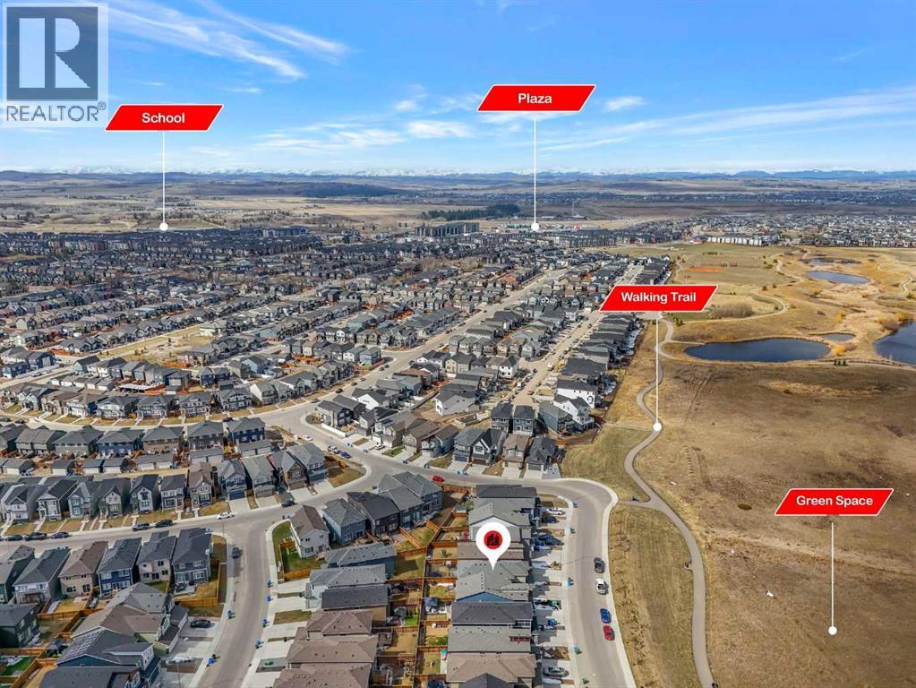 341 Walcrest View SE