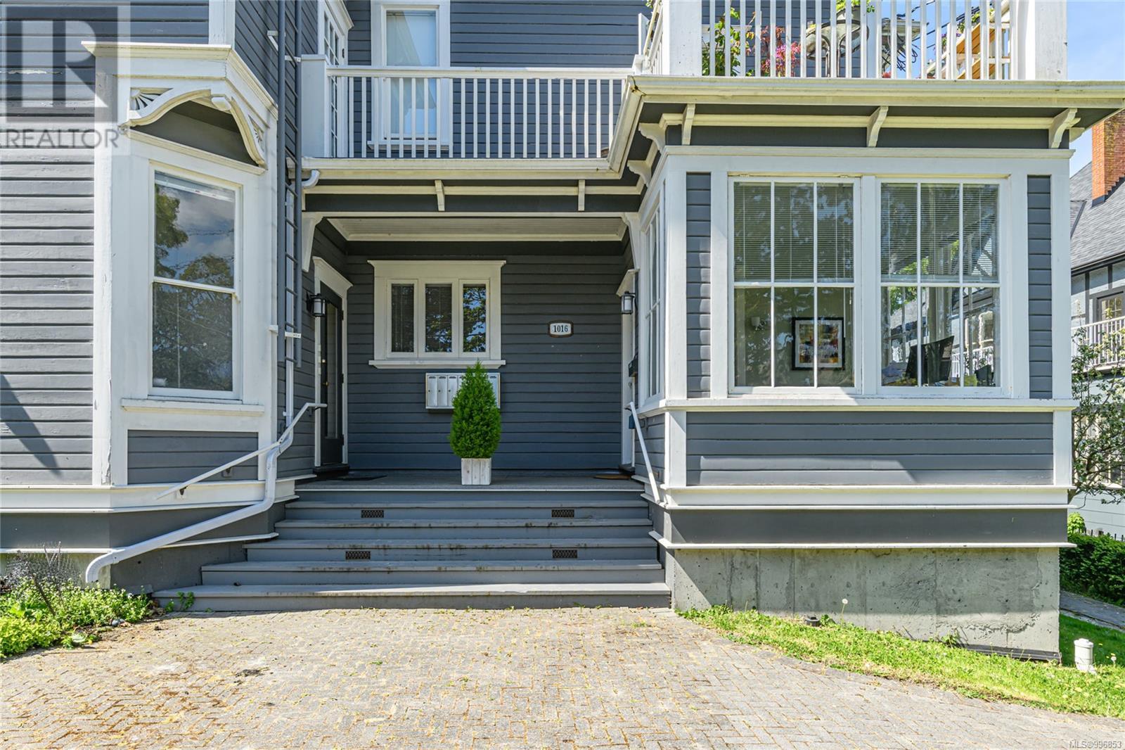 1016 Pemberton Rd