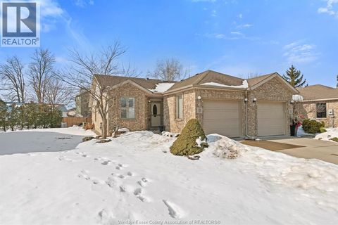 9 Malibu DRIVE Leamington ON N8H5G4