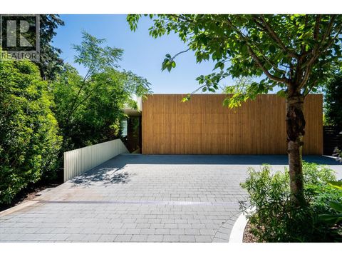 3478 MARINE DRIVE West Vancouver BC V7V1N2