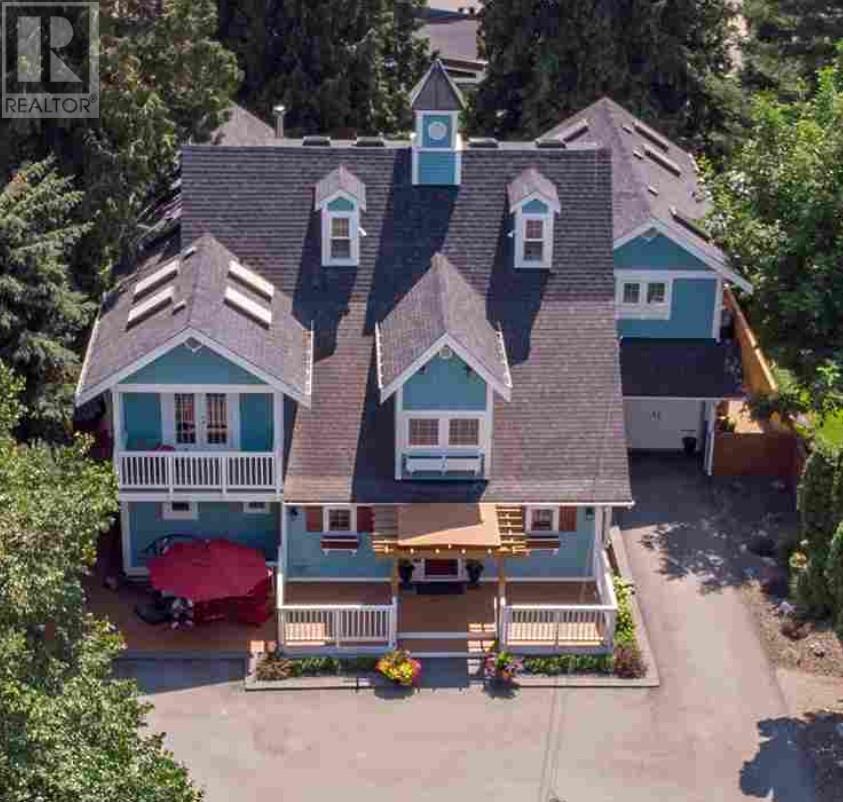 1009 Lawrence Avenue