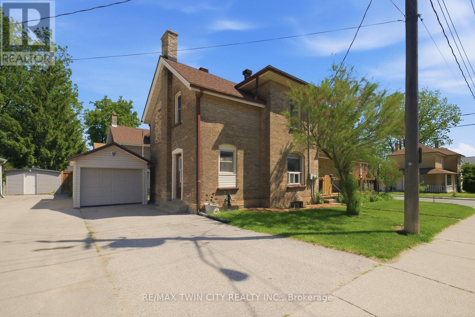 76 BROCK STREET
