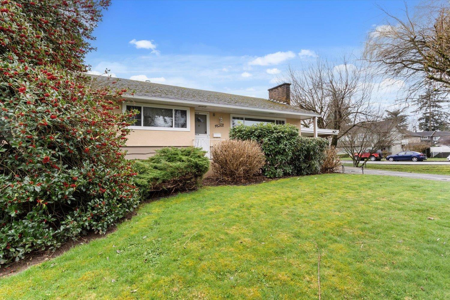 46268 STRATHCONA ROAD|Fairfield Island