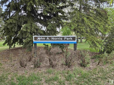 11207 128 ST NW Edmonton AB T5M0W8