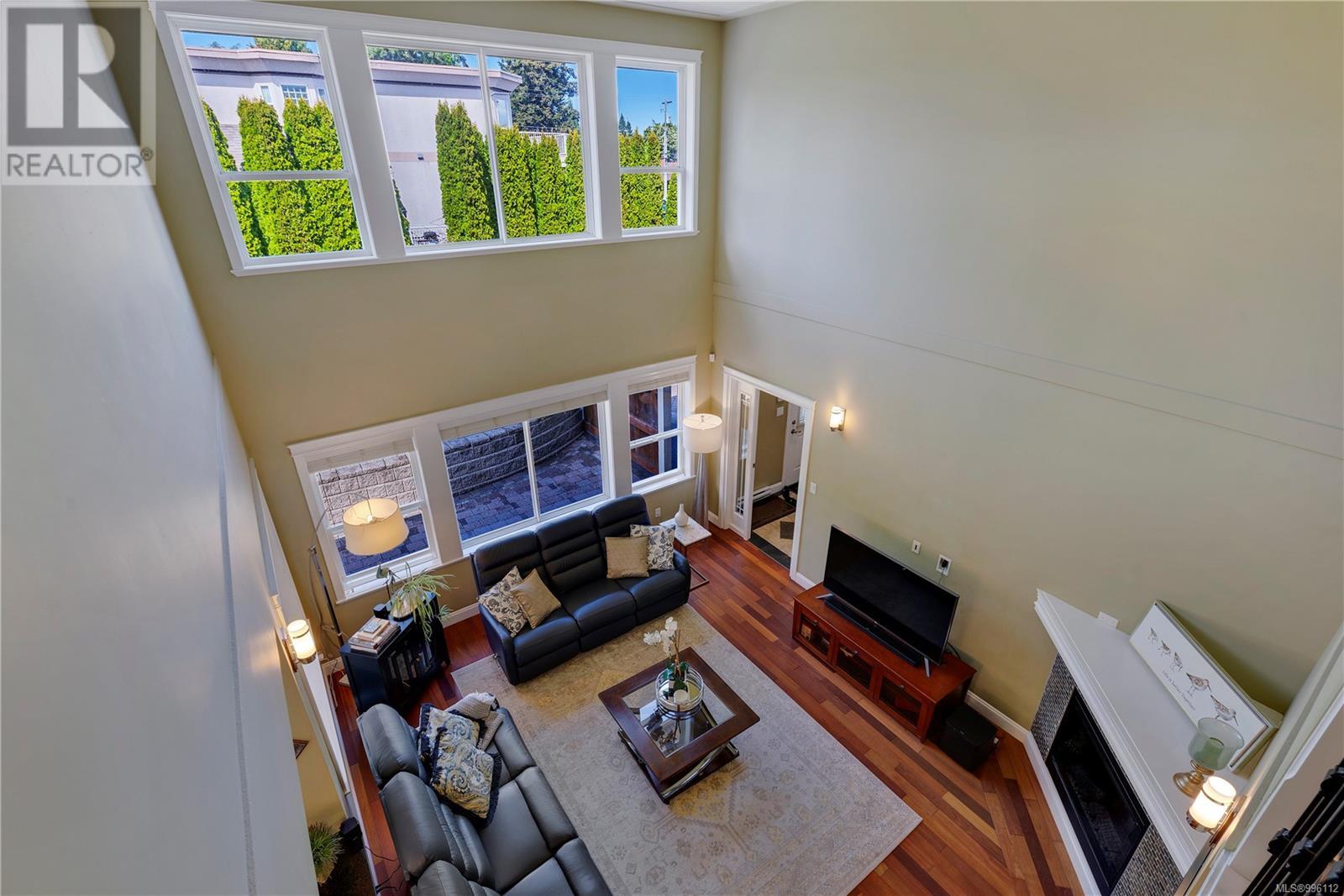 4994 La Quinta Pl