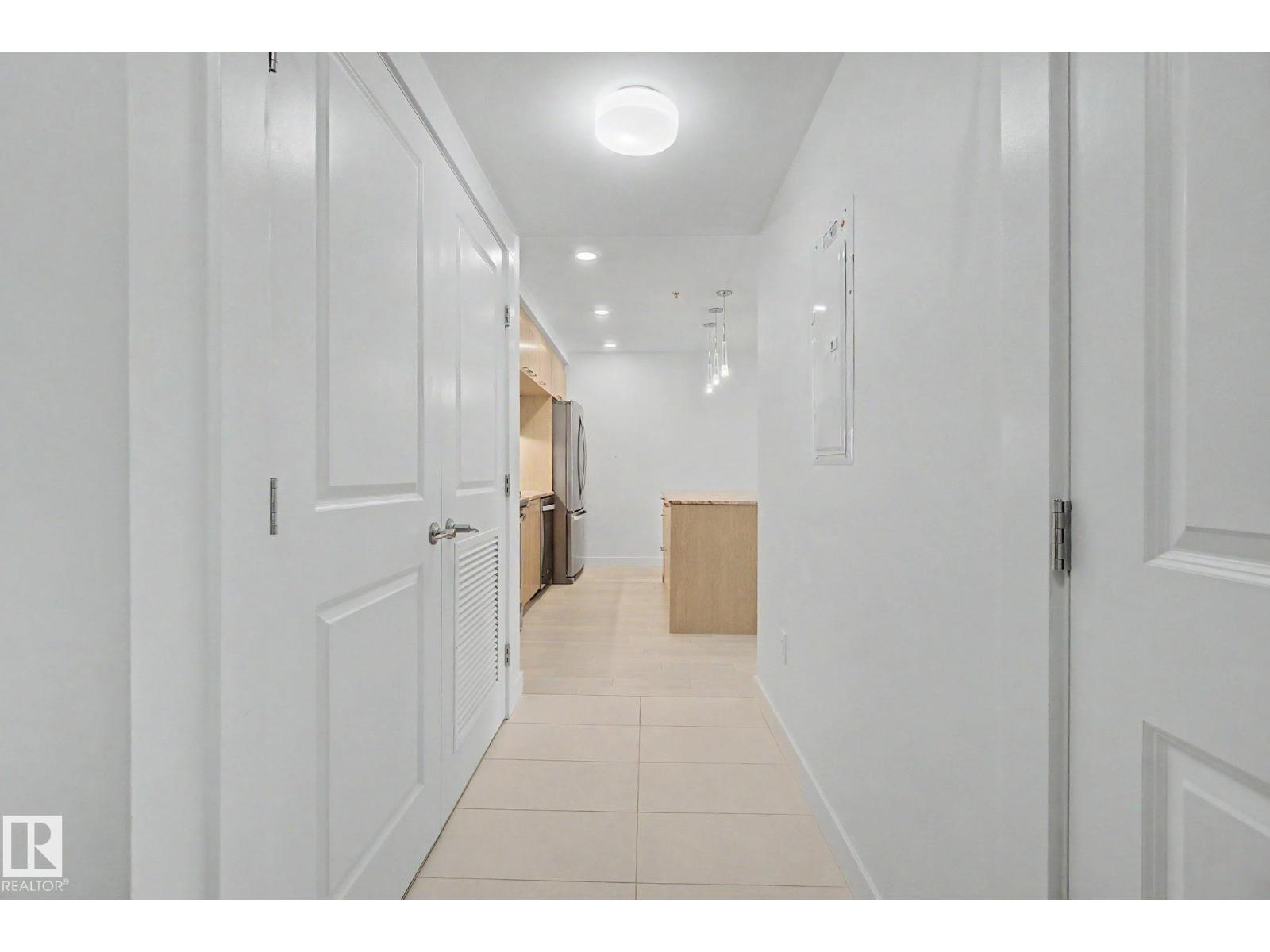 #1003 9720 106 ST NW