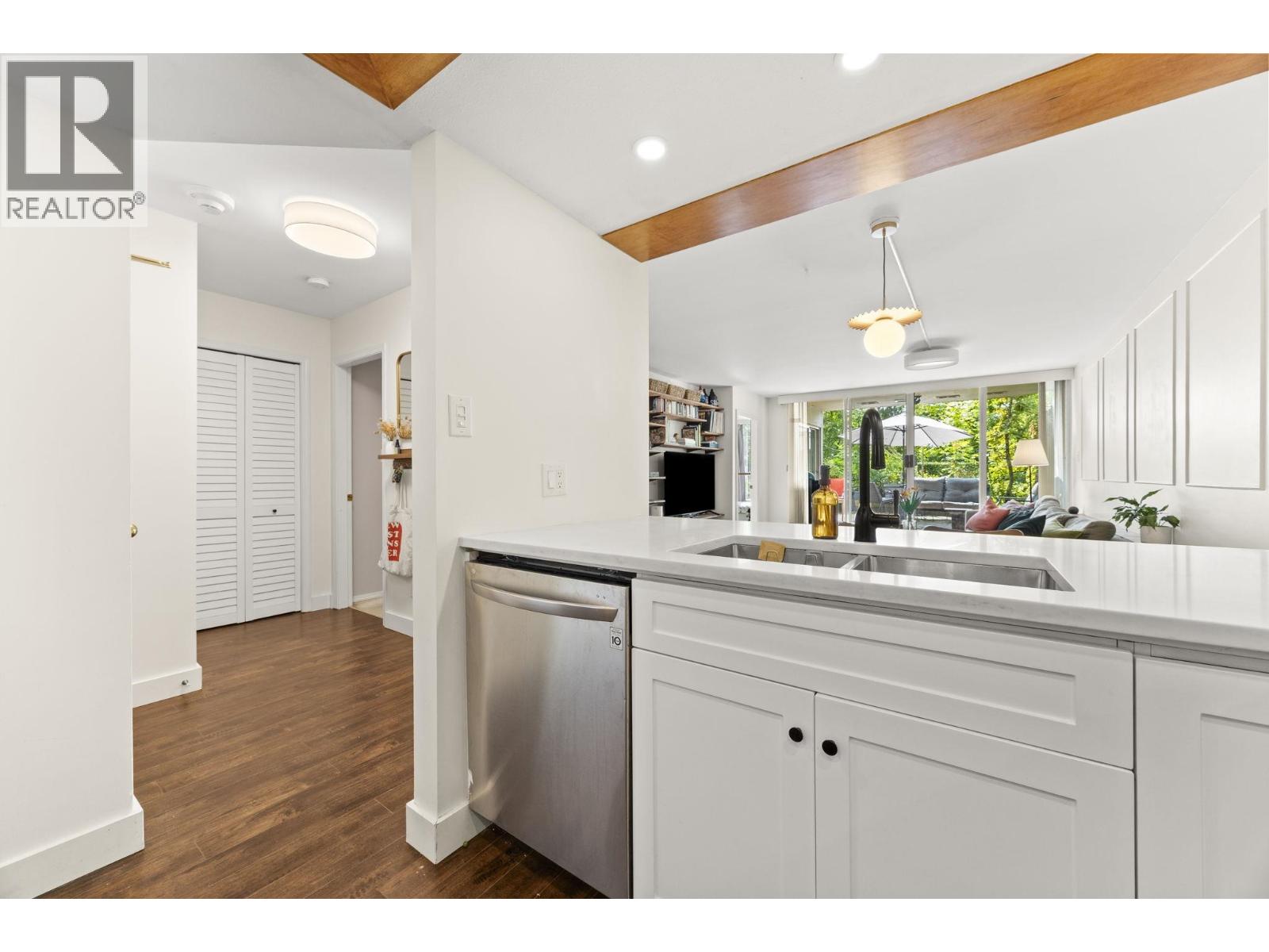 102 1045 QUAYSIDE DRIVE