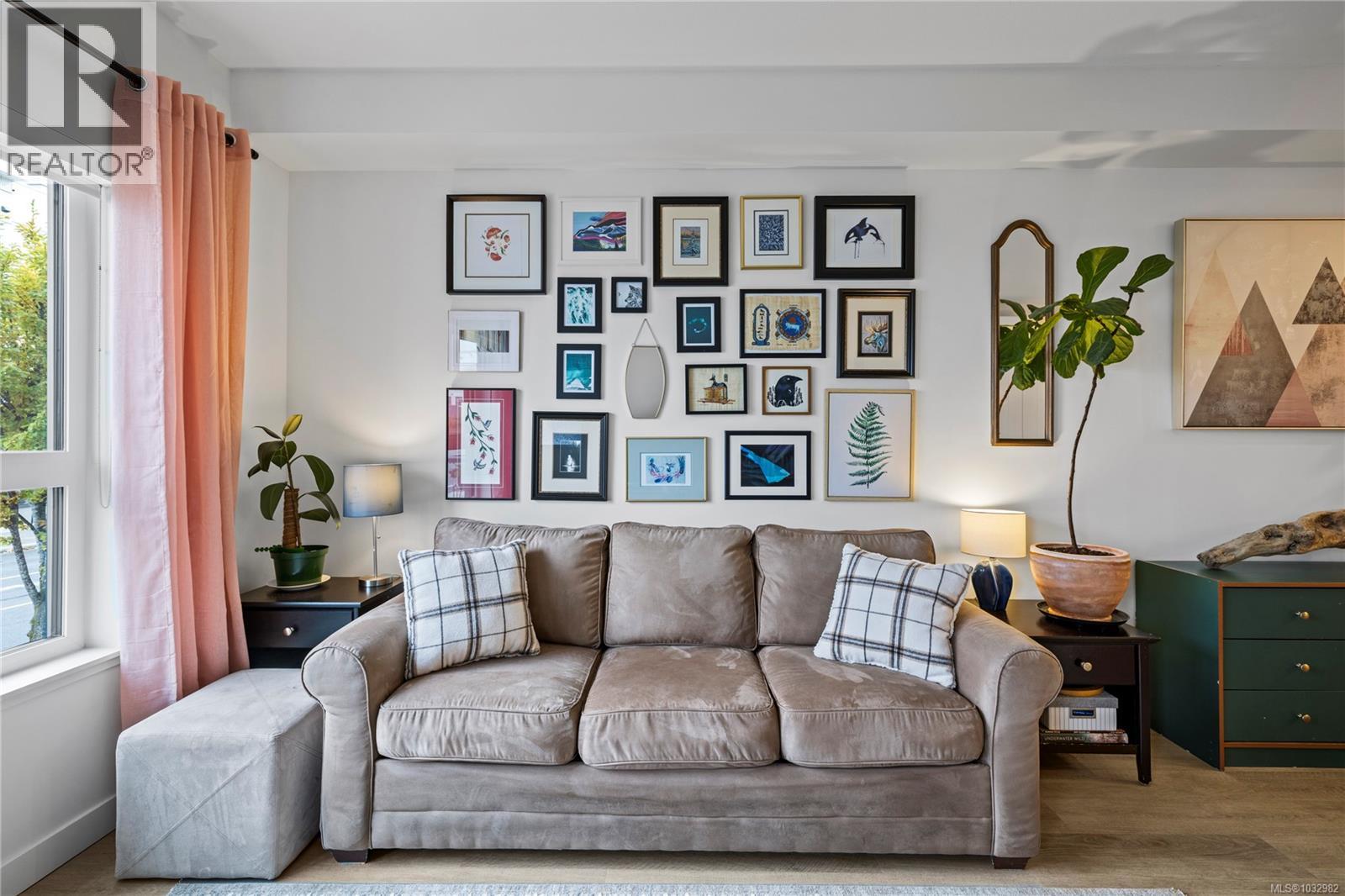 109W 140 Jensen Ave W