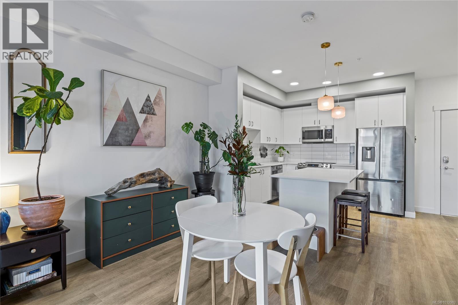 109W 140 Jensen Ave W