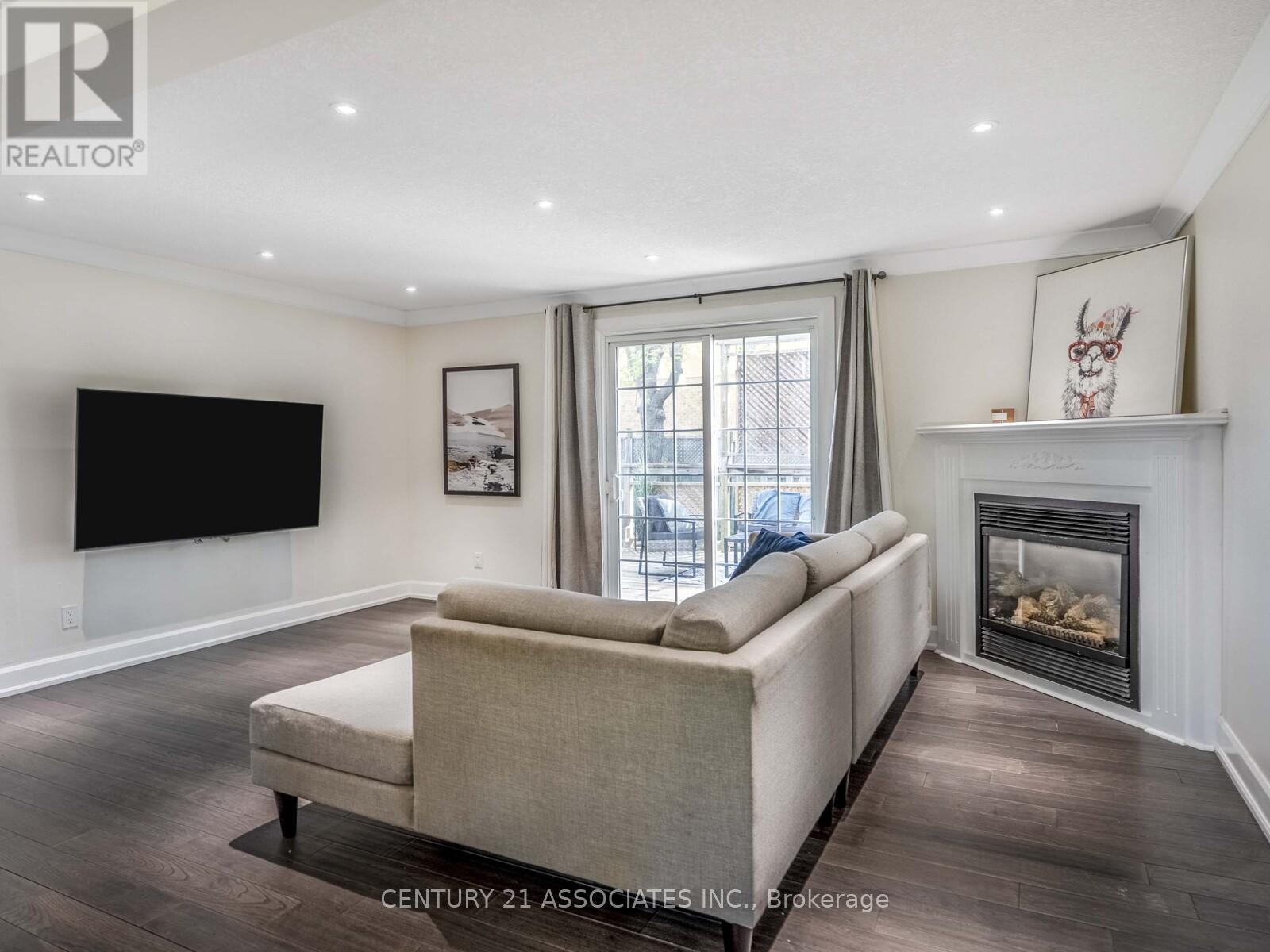 611 PRESTON PARKWAY