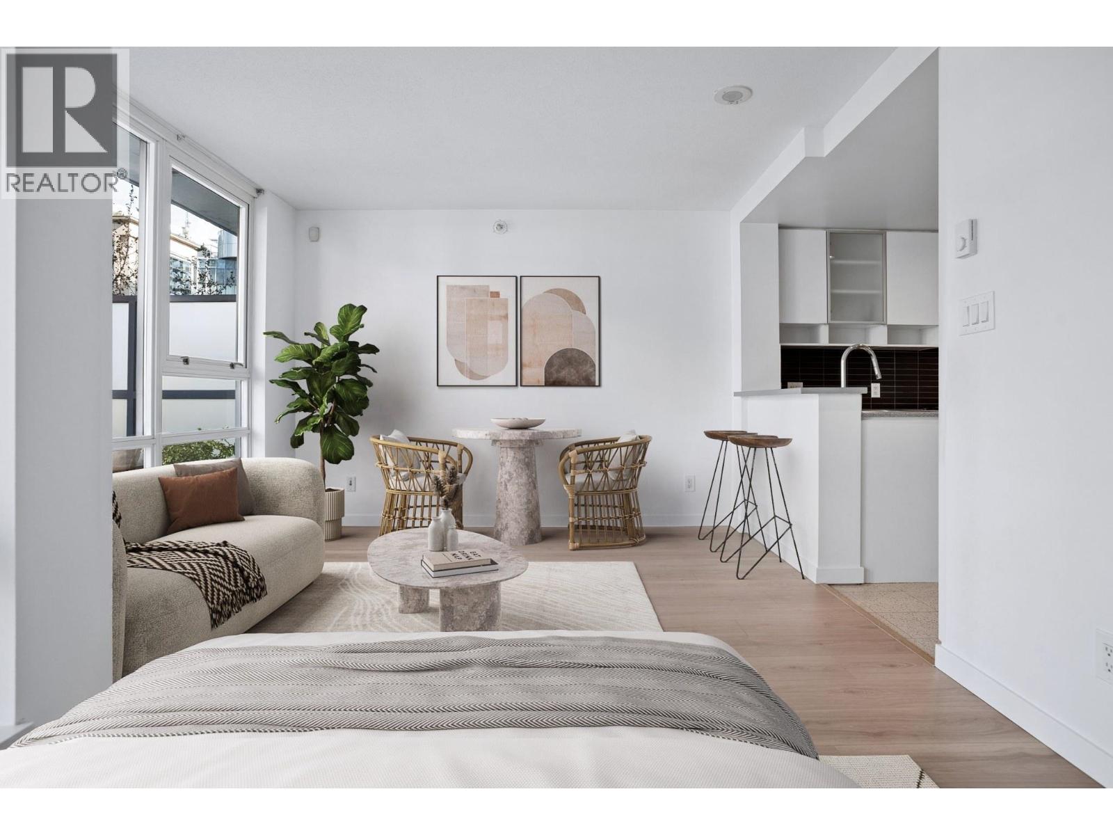 306 928 BEATTY STREET