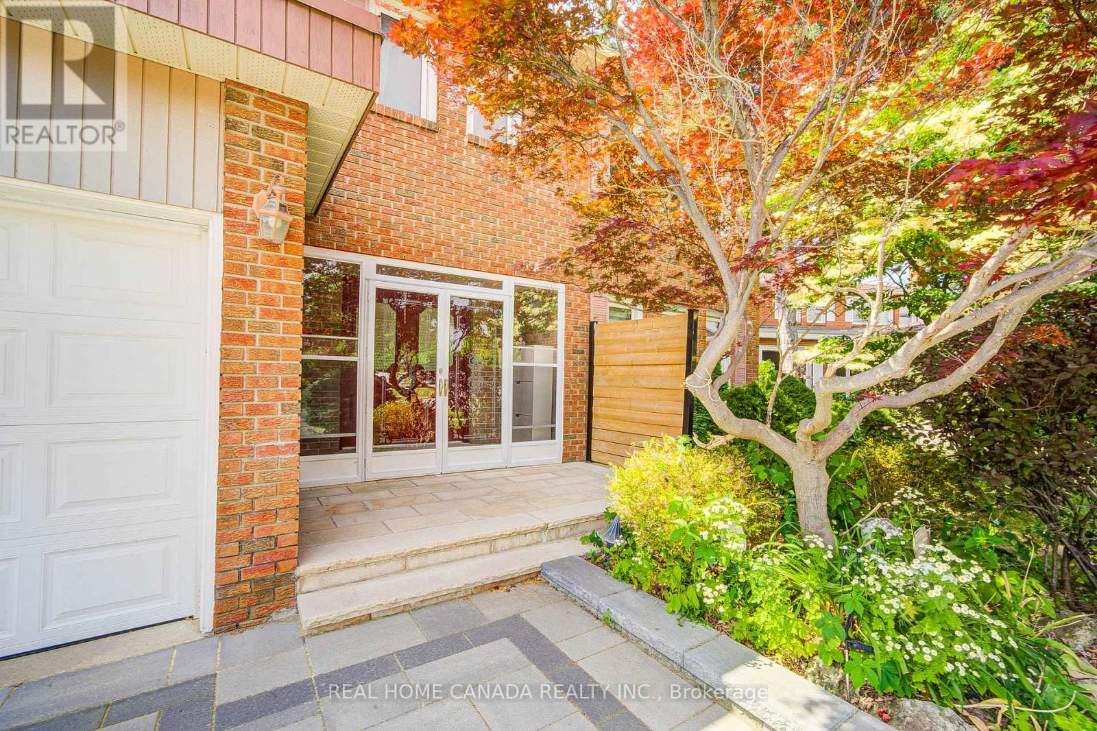 20 SADDLETREE DRIVE