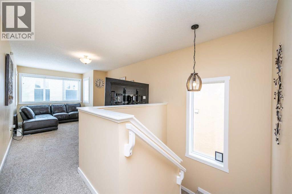 60 Covecreek Mews NE