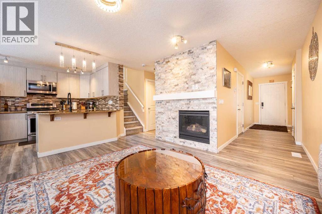 60 Covecreek Mews NE