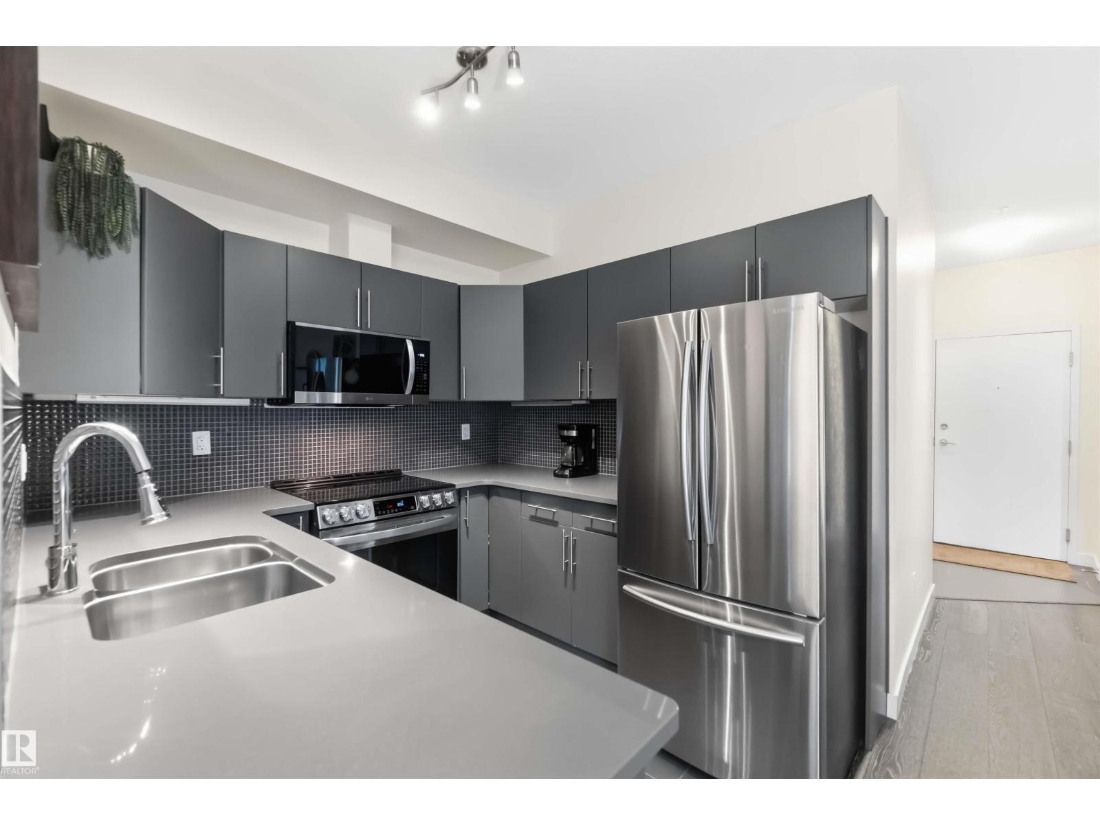 #114 10611 117 ST NW