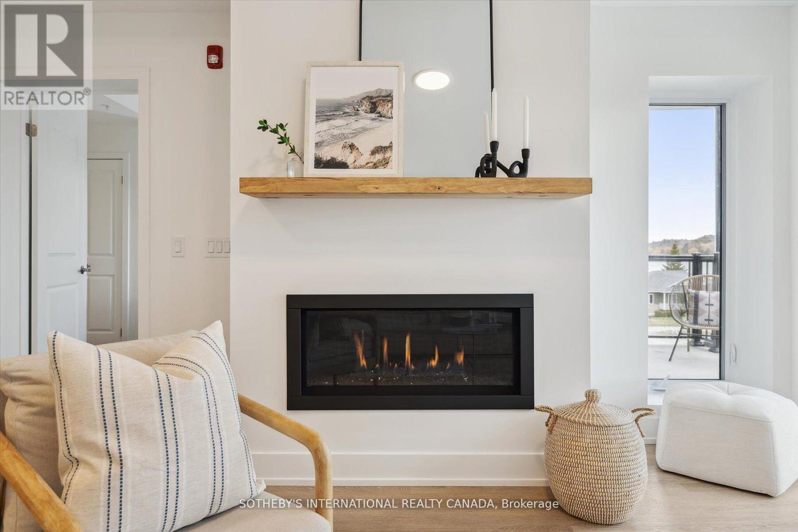 306 - 19B WEST STREET N