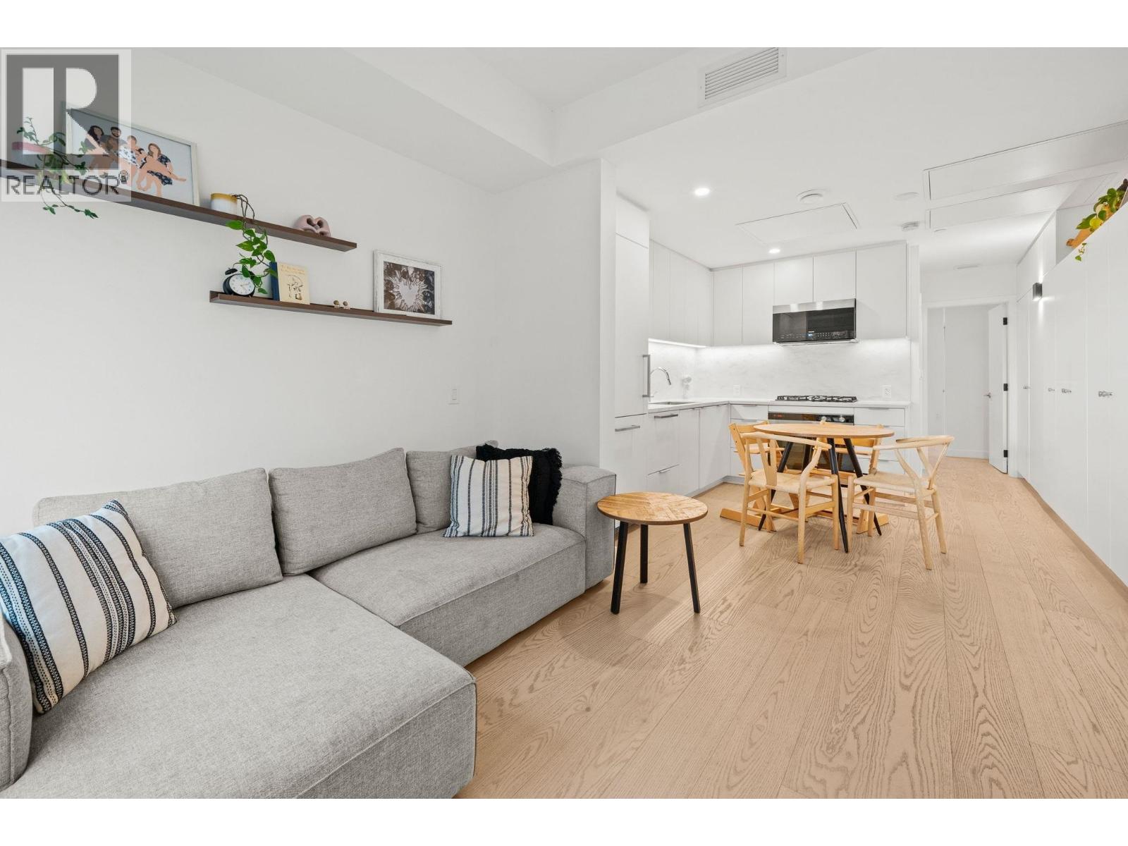 107 650 E 2ND STREET