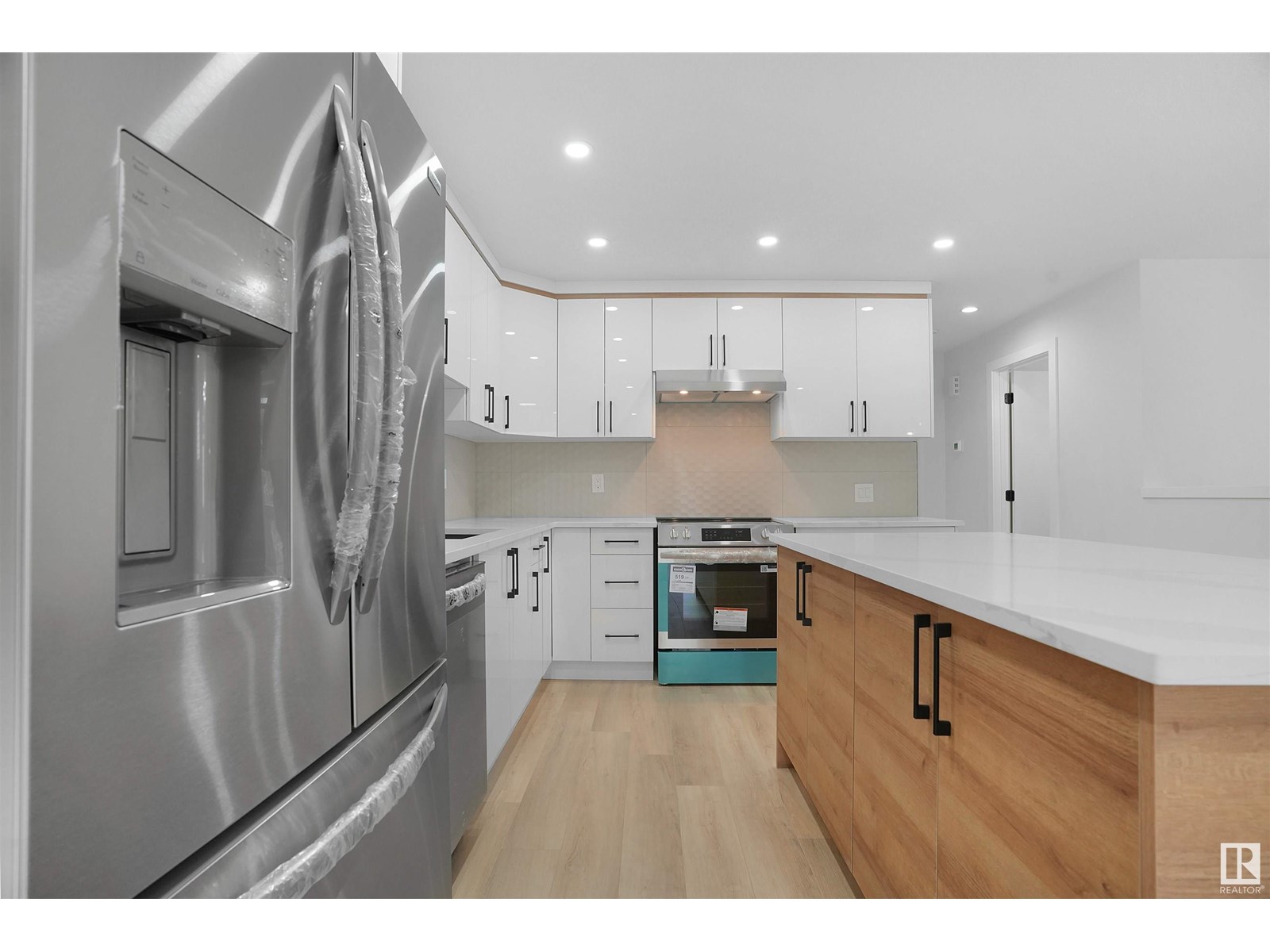 18416 95A AV NW