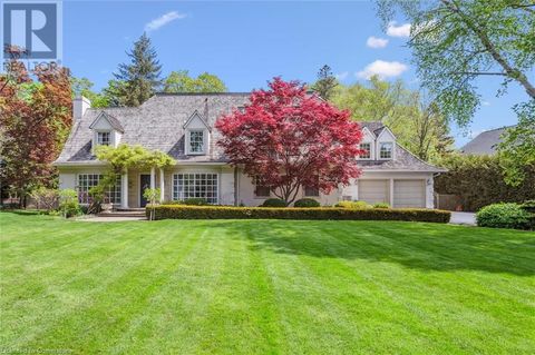 59 ENNISCLARE Drive Oakville ON L6J4N3