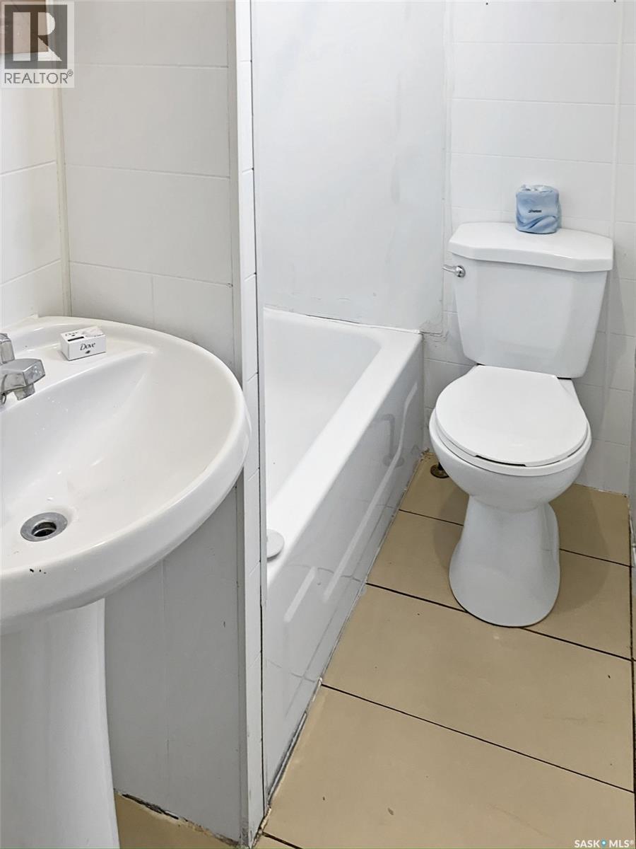 301 Cheadle STREET E