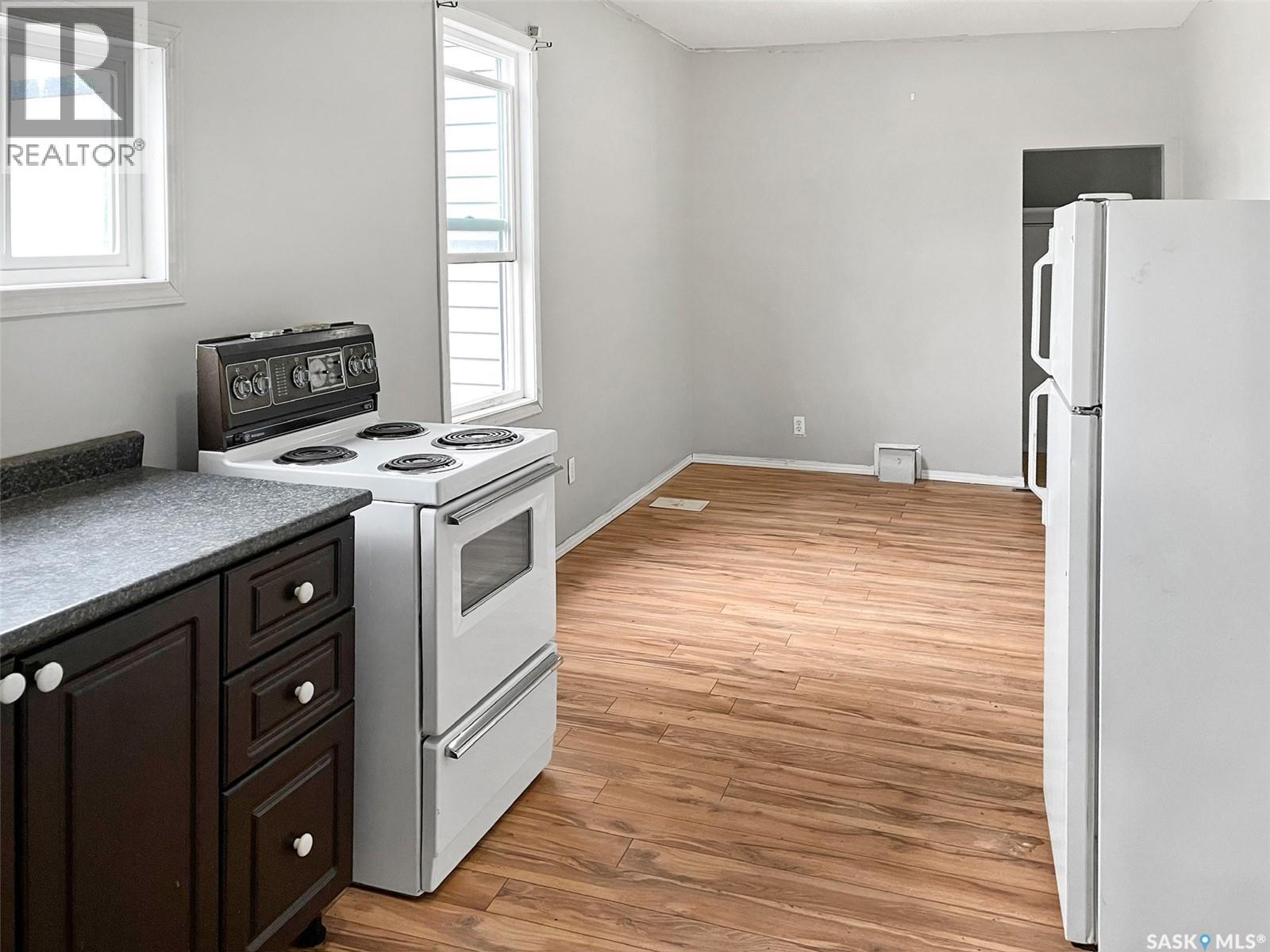 301 Cheadle STREET E