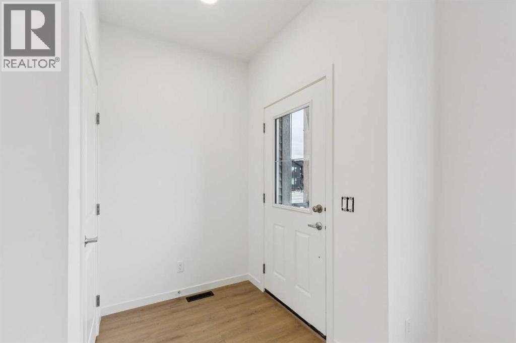 19 Emberside Park
