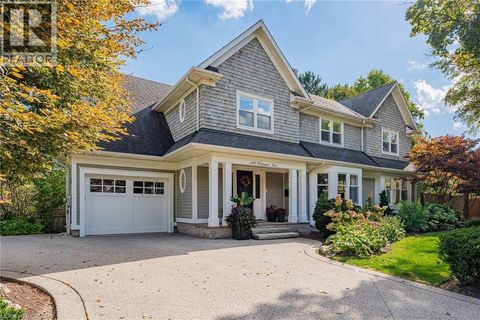 166 WATSON Avenue Oakville ON L6J3T7