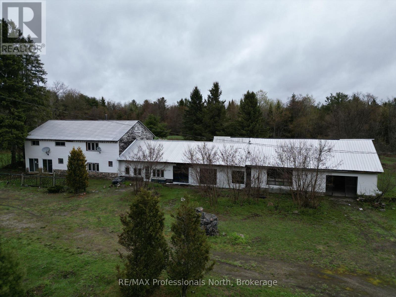 Photo 1 of 41 — 3044 GELERT ROAD, Minden Hills (Snowdon), ON K0M2K0