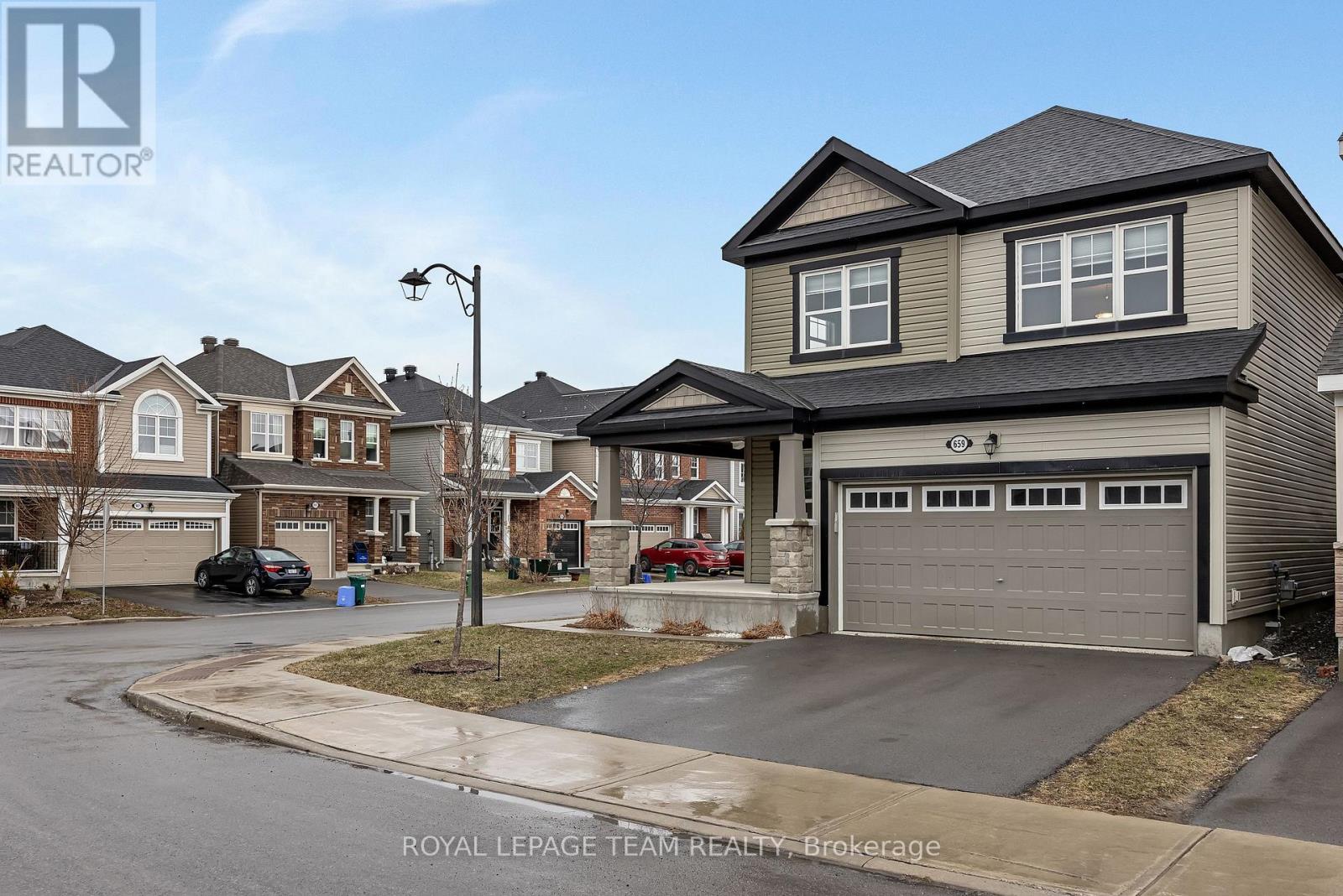 659 PEARL DACE CRESCENT