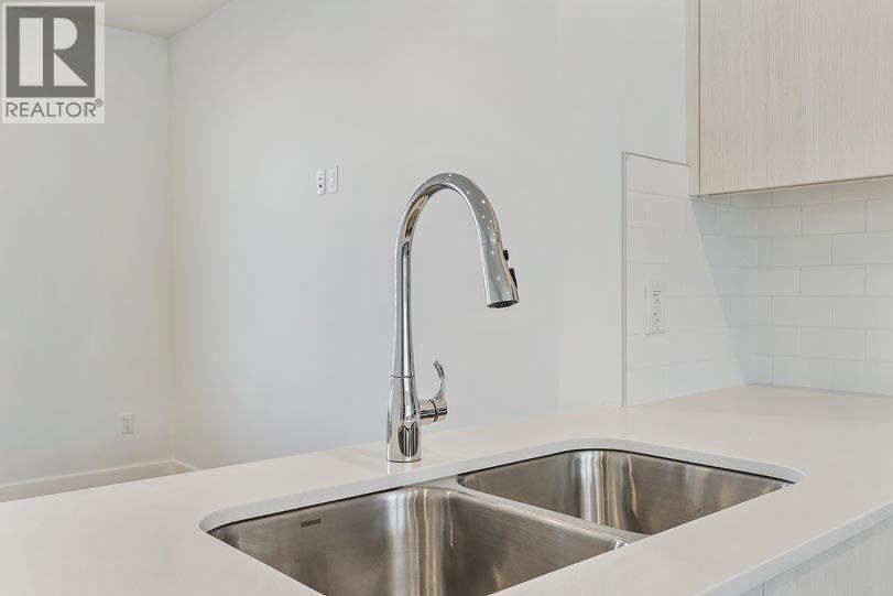 124, 1862 Cornerstone Boulevard NE