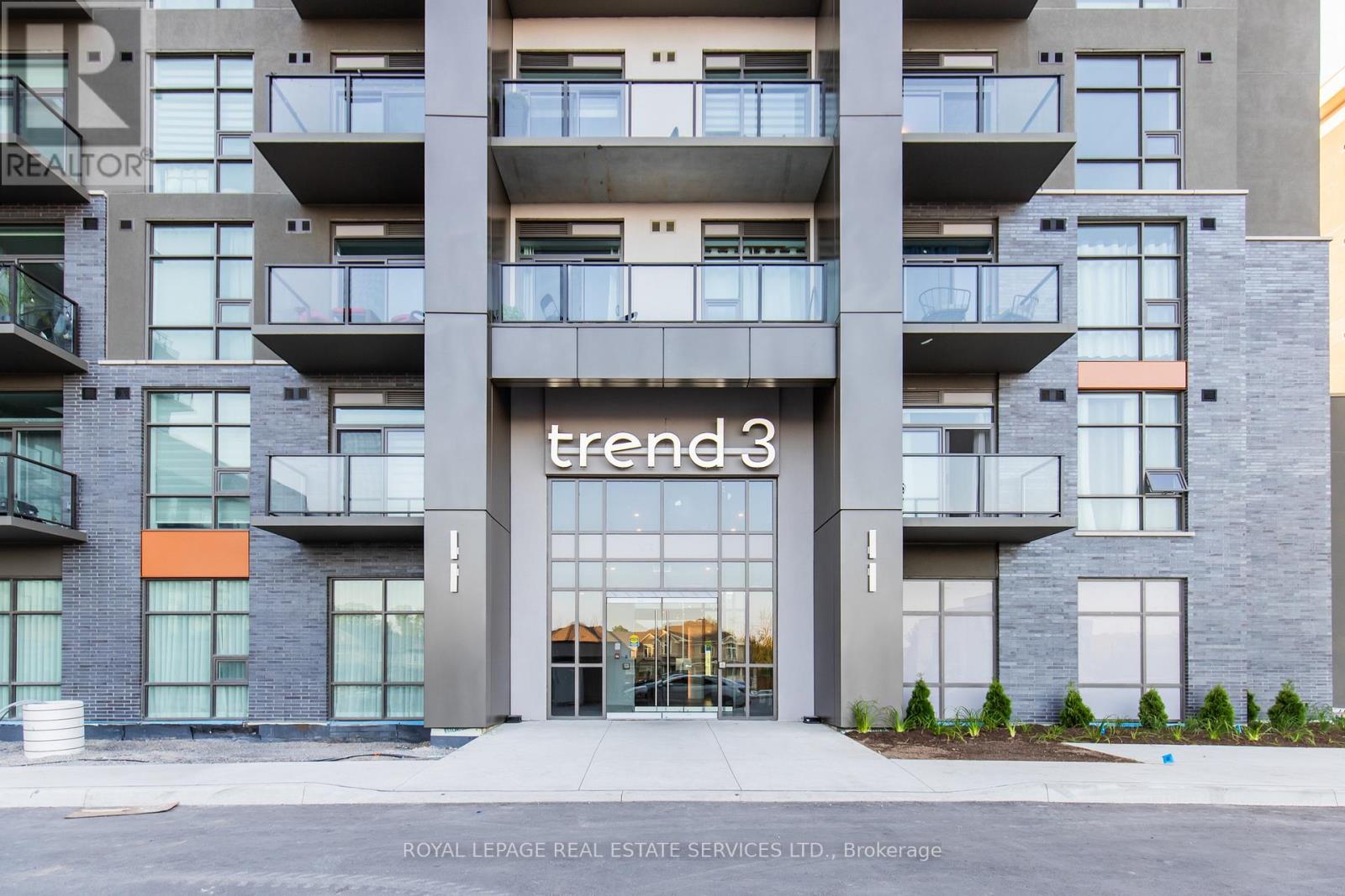 1211 - 470 DUNDAS STREET E