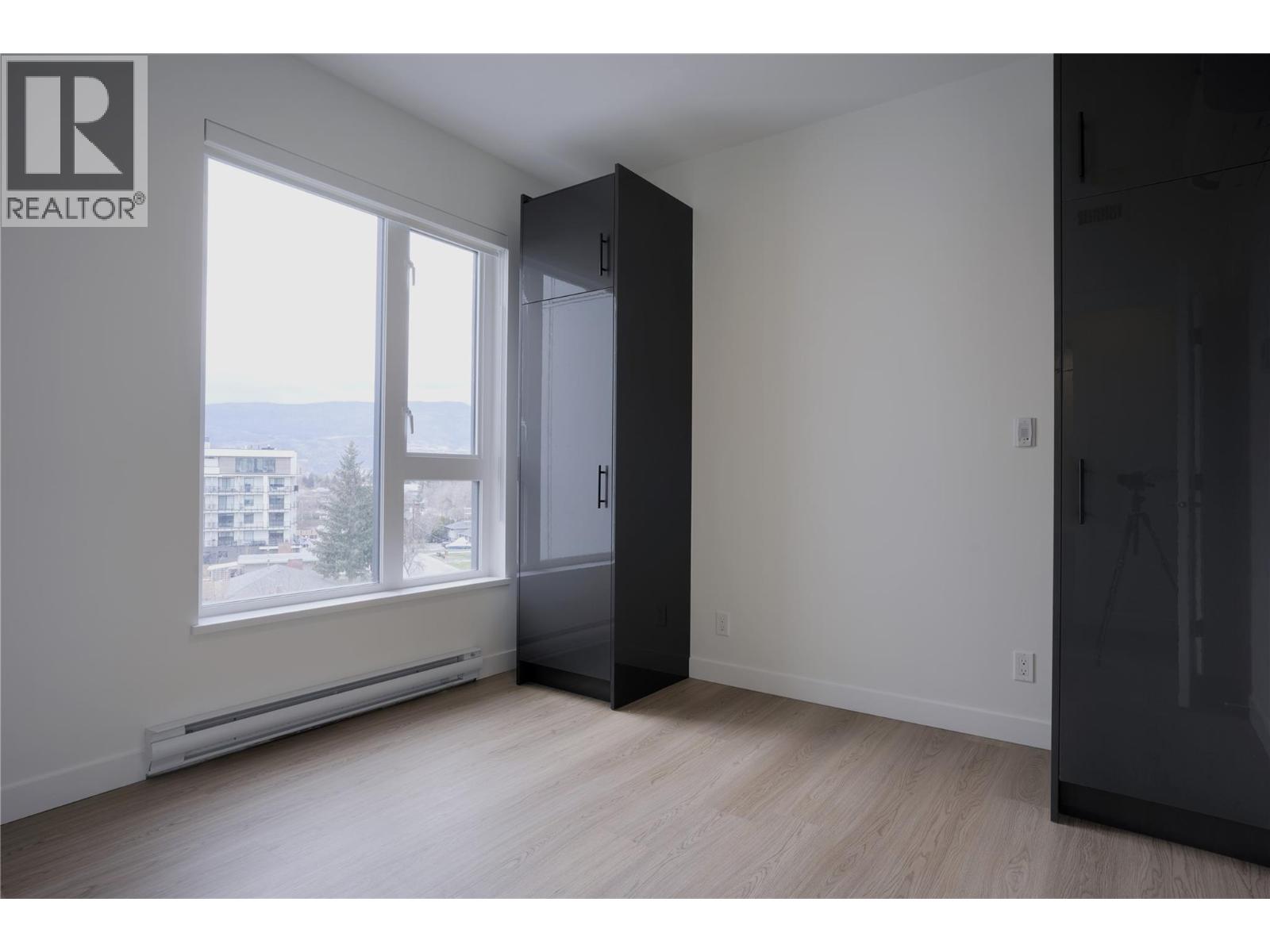 1380 Pridham Avenue Unit# 310