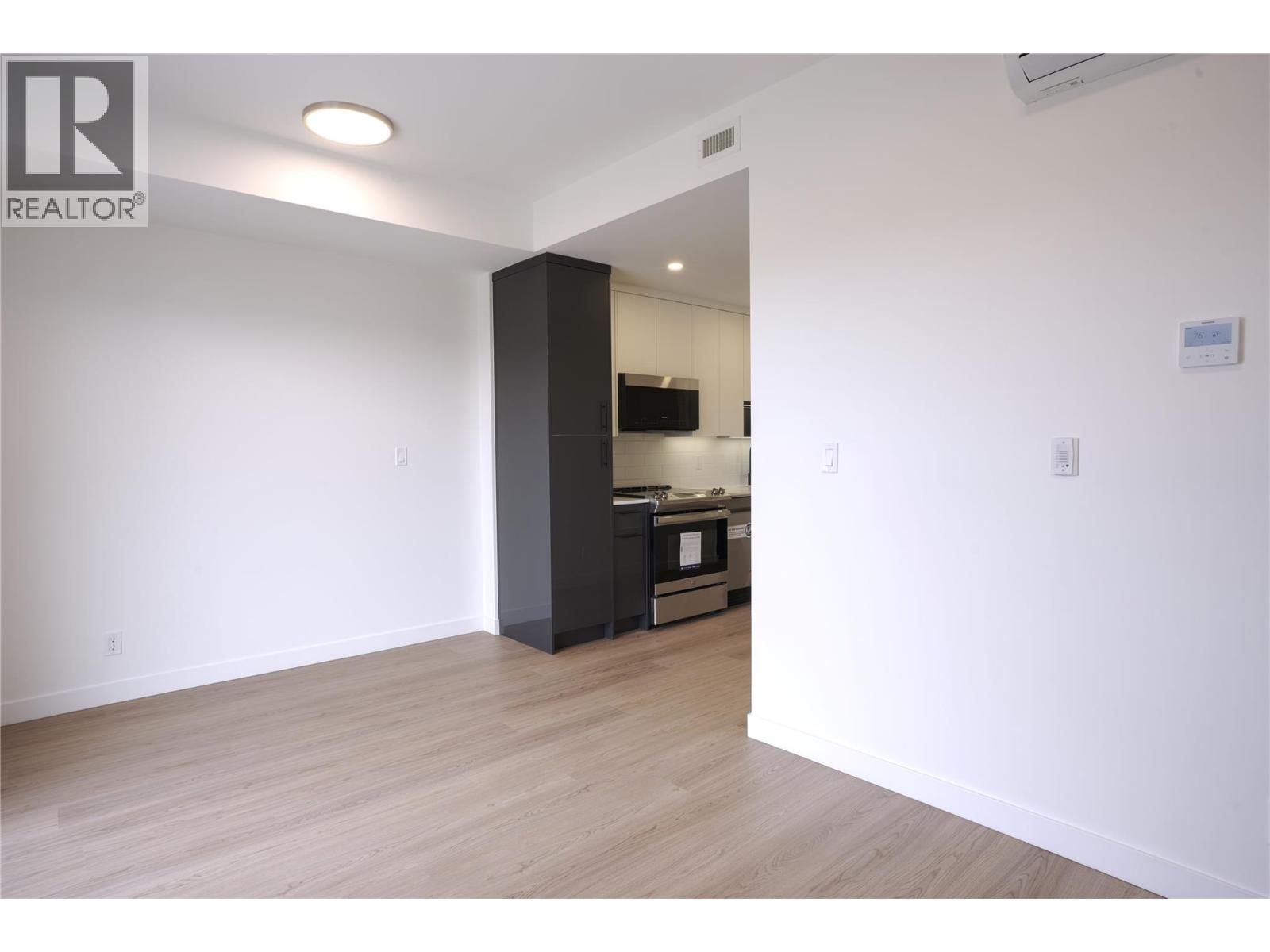 1380 Pridham Avenue Unit# 310