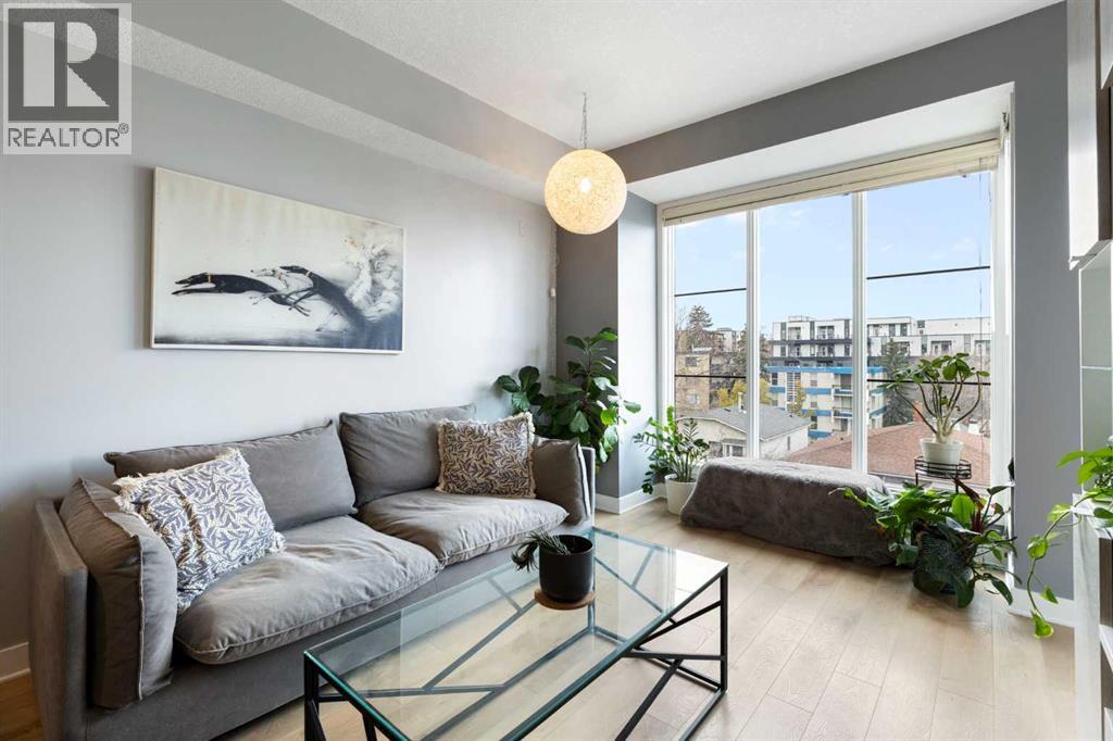 303, 2307 14 Street SW